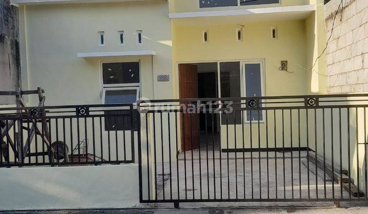 Rumah Unfurnished Sertifikat Hak Milik di Jalan Raya Krian 1