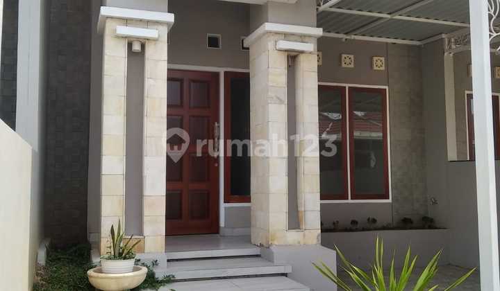 Cluster Perumahan Dengan Konsep Eropa Klasik, One Gate System  2