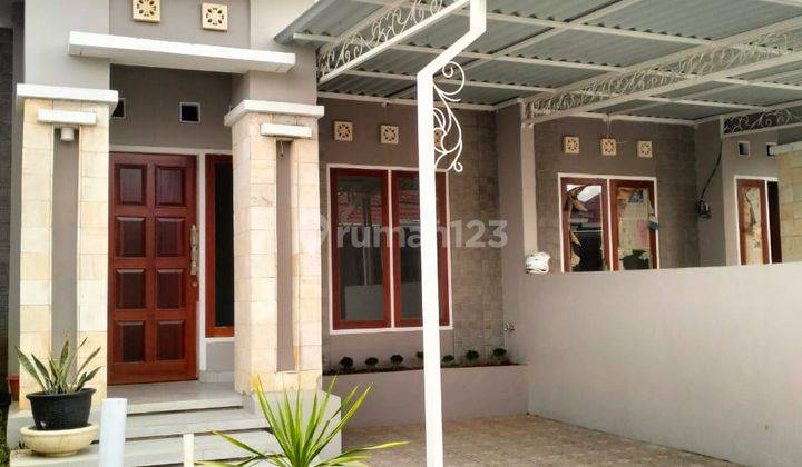 Cluster Perumahan Dengan Konsep Eropa Klasik, One Gate System  11