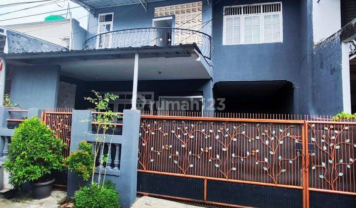 Dijual Murah Rumah Bagus Semi Furnished Dalam Komplek di Bintara Kota Bekasi 1