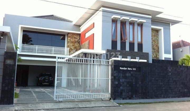 Rumah Cantik Mewah Modern Dengan Segala Fasilitasnya di Sleman 1