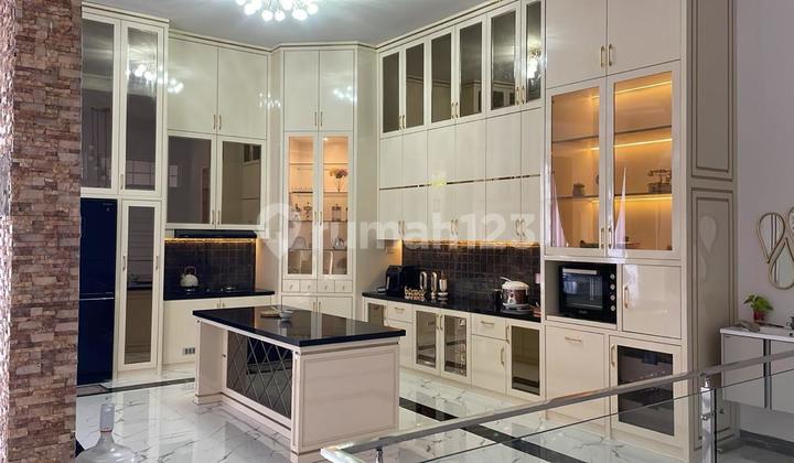 RUMAH MEWAH CANTIK DESIGN MODERN SIAP HUNI  2