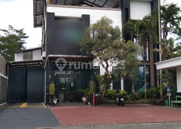 Disewakan Ruangusaha 2 Lantai , Trihanggo, Sleman, Jogja. Disewakan Ruangusaha 2 Lantai , Trihanggo, Sleman, Jogja.