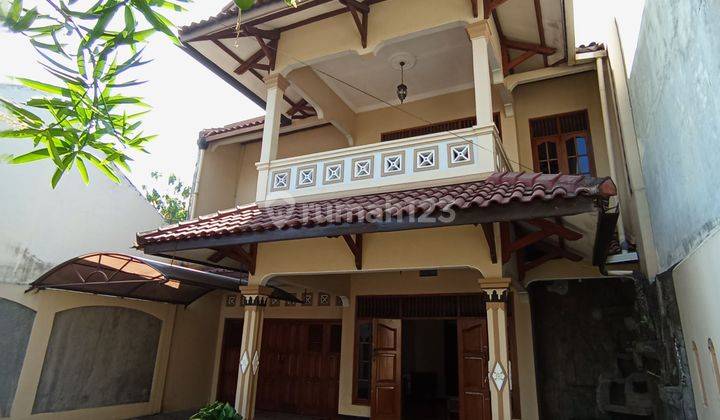 Rumah 2 Lantai Ada Pendopo Halaman Luas, Homestay , Kota Jogja 2