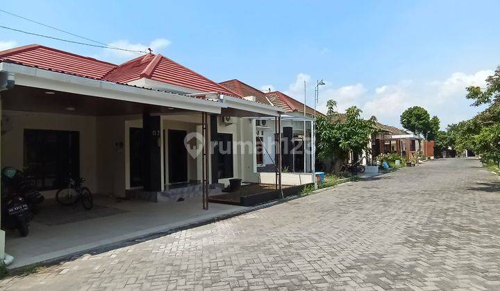 Rumah Minimalis Modern Dalam Perum Dekat Candi Sambisari, Jogja 1