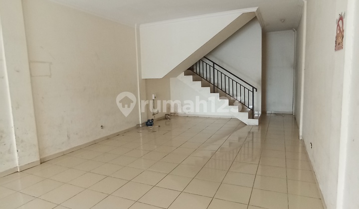 Strategic Shop House for Sale/Rent Near Hardjolukito Hospital, Banguntapan, Bantul 2