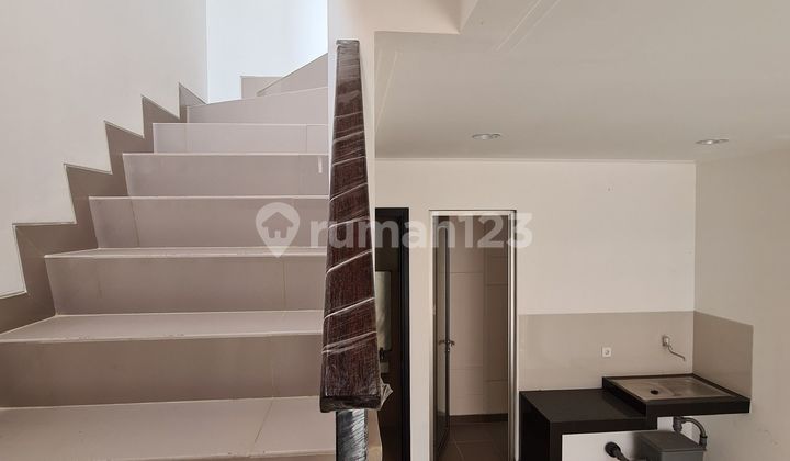 Rumah 2 lantai termurah di PIK2 4,5x10 meter kosongan brand new (Cynthia 08786359xxxx 2