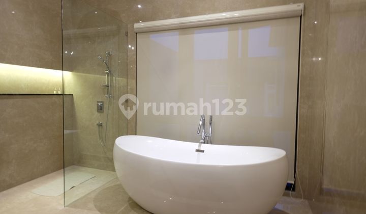 Ready-to-Occupy Luxury House with Mangrove View in Harvestland Jimbaran Ad 2