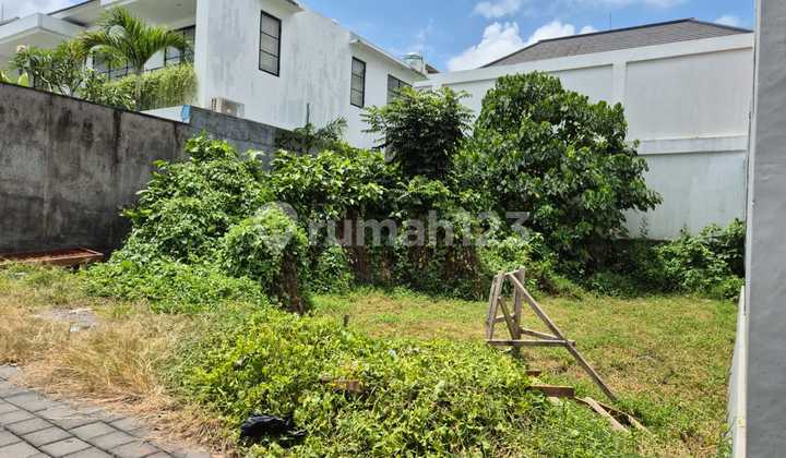 For Sale 2 Are SHM Land in Villa Area Canggu Ls