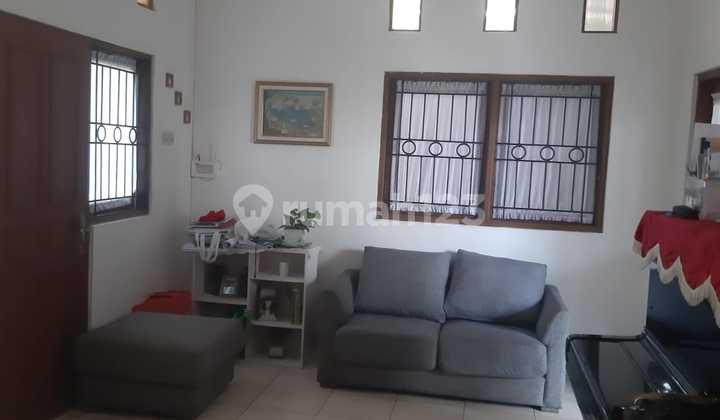 Dijual Rumah 2 Lantai Siap Huni Di Renon Dk 2