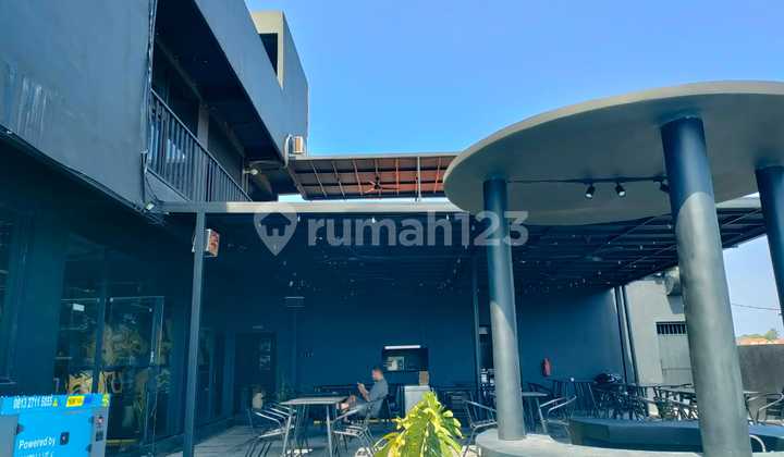 3-Storey Building Plus Furnished Restaurant & Bar in Canggu 3-Storey Building Plus Furnished Restaurant & Bar in Canggu