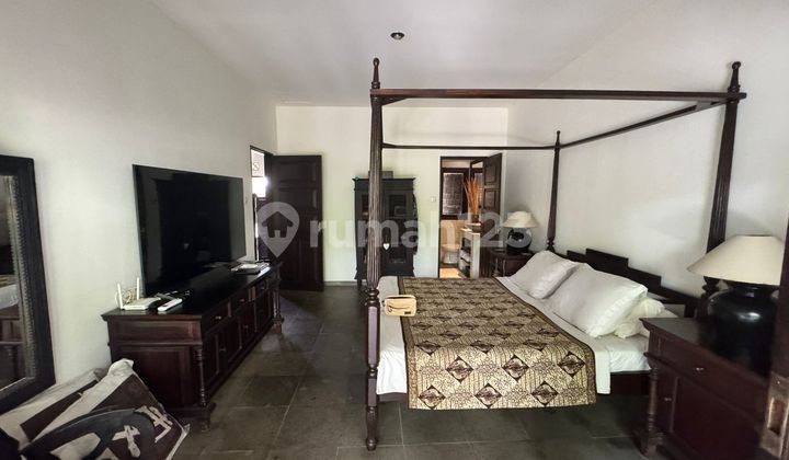 Dijual Rumah Furnish Halaman Luas Di Mumbul Ho 2