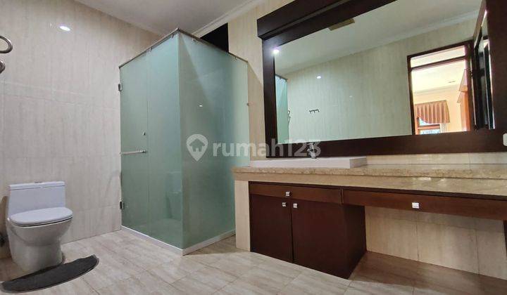 Dijual Rumah Lux Luas 2 Lantai di Kembar Timur 2