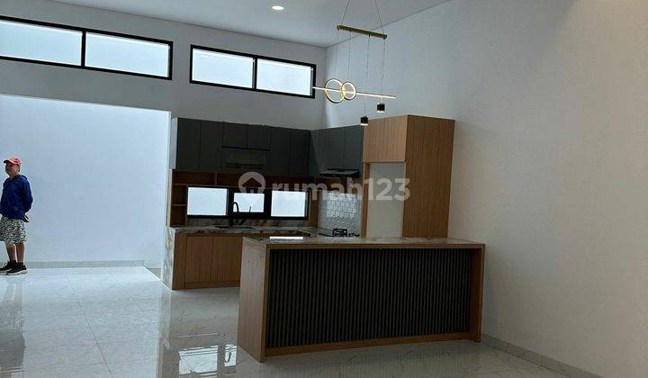 Dijual rumah baru minimalis di pusat kota area Ciateul 2