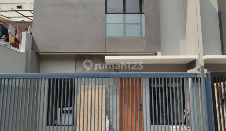 Dijual rumah baru minimalis di pusat kota area Ciateul 1