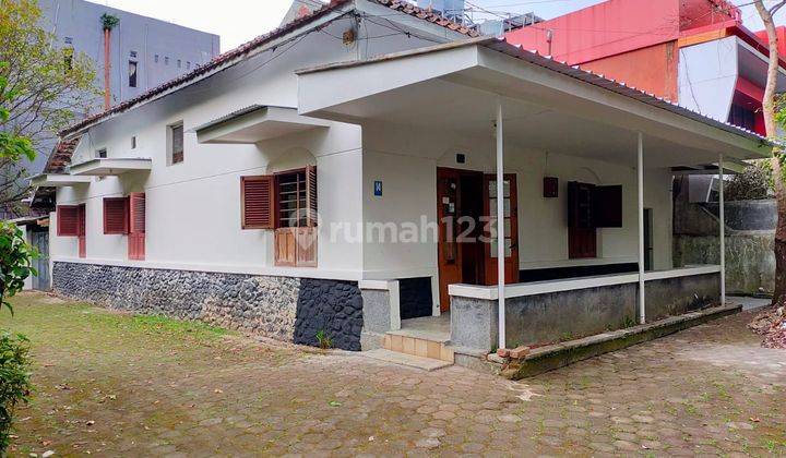 Jual rumah hitung tanah di Dr rum cocok buat usaha 1