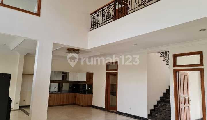 For Sale Rent Luxury House in Setra Duta Dago Mainroad