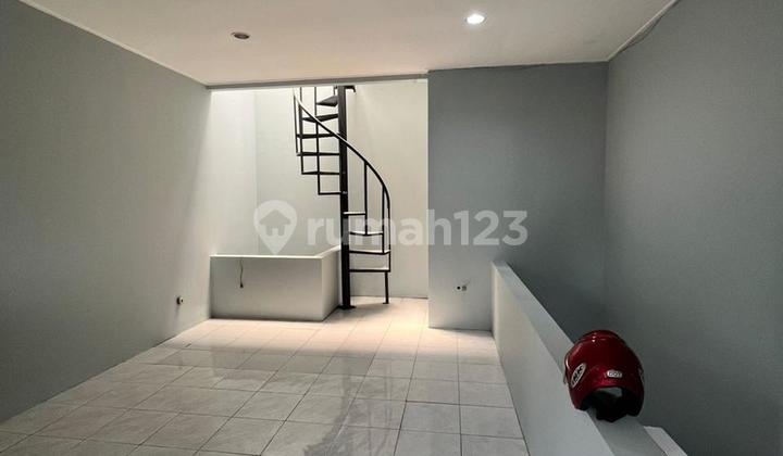 For Rent: 2-Storey Shop House in Buah Batu Commercial Area Complex 2