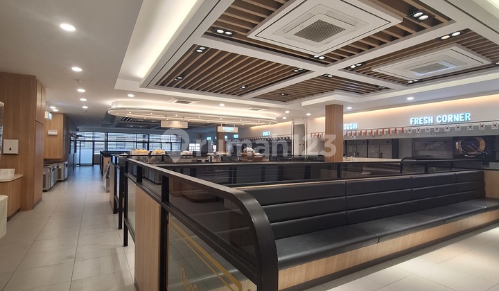 Commercial Space for Rent in Lemah Nendeut, Suitable for Café, Gym, Supermarket. Commercial Space for Rent in Lemah Nendeut, Suitable for Café, Gym, Supermarket.