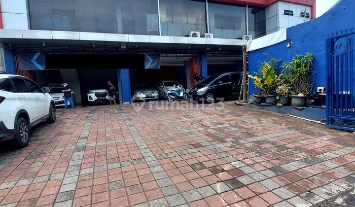 Gedung 2 Lantai Ex Showroom Mobil di Jln Raya Mustika Sari Bekasi 1
