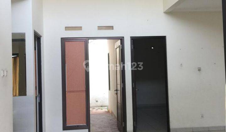 Di Jual Rumah Bagus di Cluster Aralia Harapan Indah Bekasi Barat 1