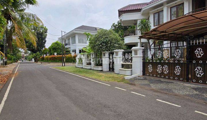 Rumah Mewah Dan Cantik Dalam Komplek Elit Area Duren Sawit  2