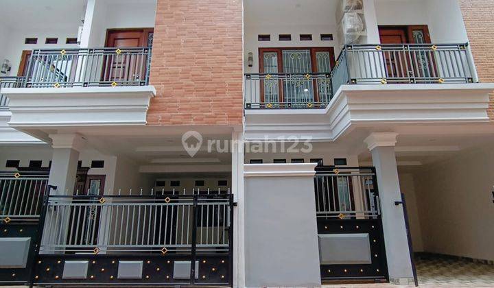 Rumah Baru Model Classic Dekat Selangkah Ke Pesqnhg di Pesanggrahan jakarta selatan 1