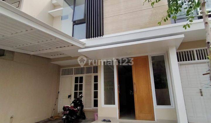 Rumah  Elagant Dan Cantik Siap Huni Bintaro Jakarta Selatan 1