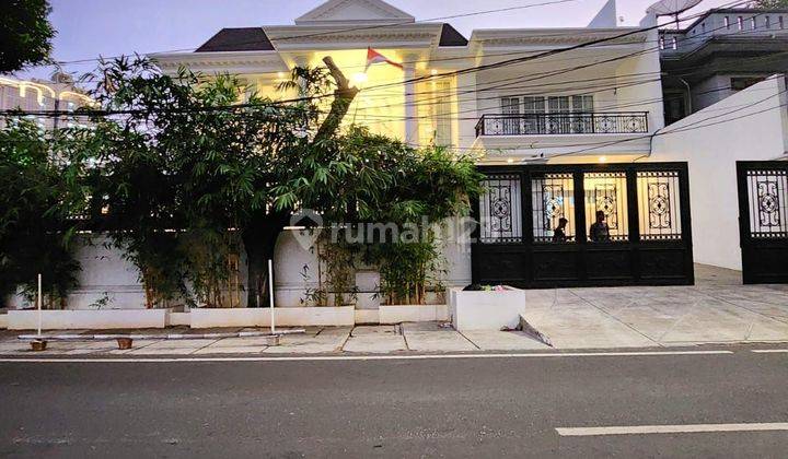 Rumah Mewah Area Cempaka Putih Full Furnished Jakarta Pusat 1