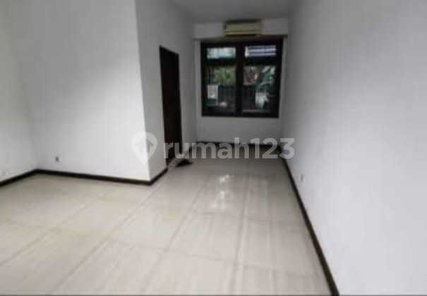 Di Jual Rumah Area Kalibata Harga NJOP Lengkap Kolam Renang 2