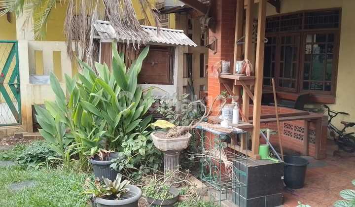 Boarding House Area in Margonda Flanked by Three Campuses in Depok 2