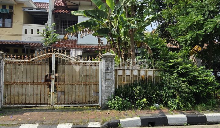 Rumah Tua Hitung Tanah Area Pegangsaan Menteng Jakarta Pusat Rumah Tua Hitung Tanah Area Pegangsaan Menteng Jakarta Pusat