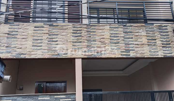 Modern Minimalist House in West Pejaten Area, Ready to Occup 2