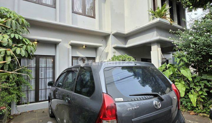 Rumah Area Pondok Gede Posisi Hook Bekasi Jawa Barat 2