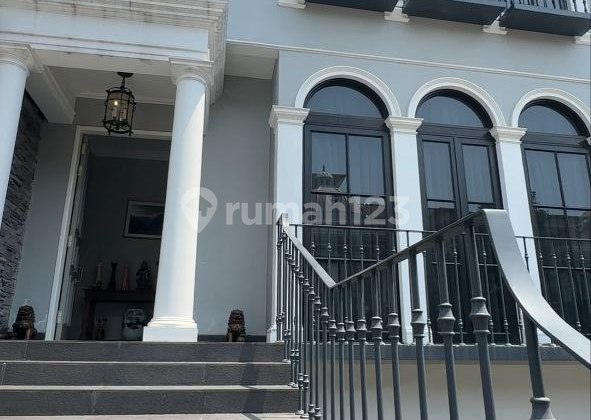 Rumah Siap Huni Model Classic Area Menteng Jakarta Pusat