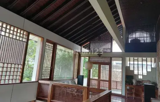 Rumah Lokasi Favourite , Lingkungan Nyaman di Komplek Intercon, Jakarta Barat 2