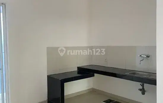 Rumah Interior Semi Furnished Cluster Australia di Green Lake City 2