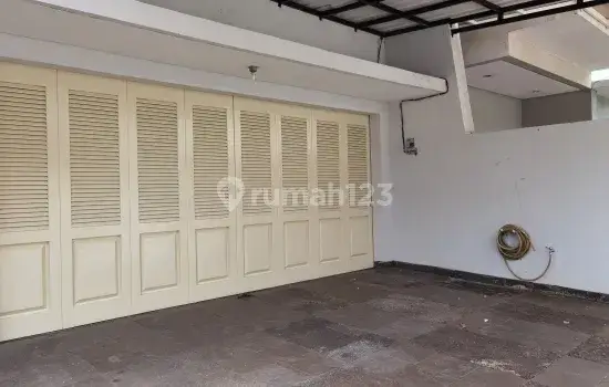 Rumah 2 Lantai Siap Huni Ventilasi Udara Dan Cahaya Bagus Joglo, Jakarta Barat 1