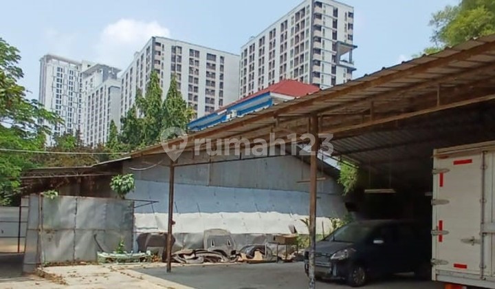 FS Land plot for sale in the BSD Lengkong warehouse area.
