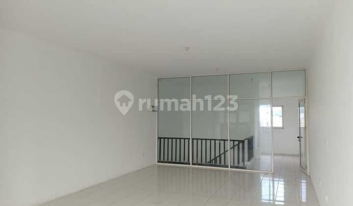 For sale cheap, shop house facing boulevard road Gading Serpong.