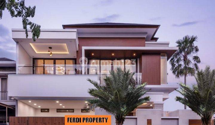 Rumah Mewah Citra Gran Full Furnished, Fasilitas Lift Untuk Kenyamanan Anda  2