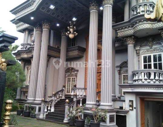 Rumah Sultan Citra Gran Lengkap Dengan Lapangan Golf Mini Dan Kolam Renang 2