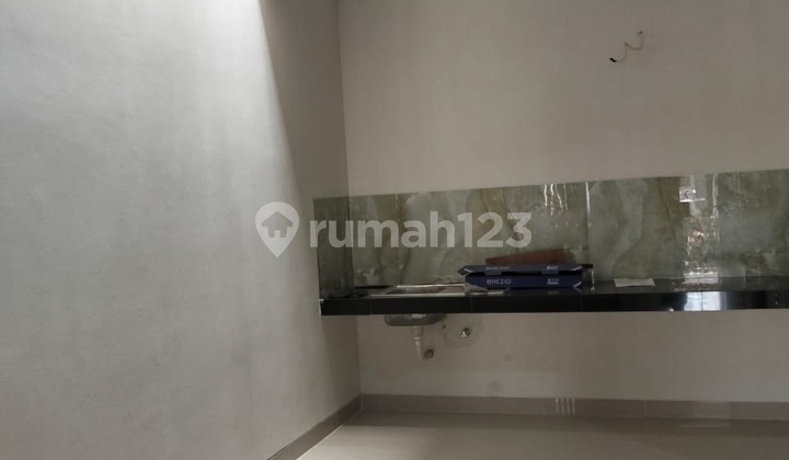 Rumah  Modern 2lantai Citra Gran Cibubur SHM 2