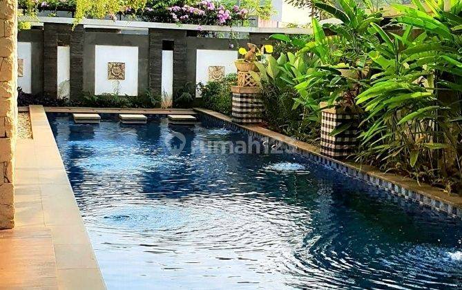 Rumah Mewah Dengan Private Pool 1