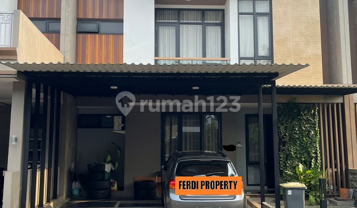 Strategic Location Villa in Cibubur Tourist City with Complete Facilities
