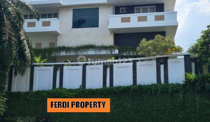 Rumah Mewah Lokasi Hook CitraGran dengan Kolam Renang Pribadi 1