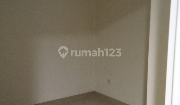 Rumah Hook 2lantai Citra Gran Lokasi Strategis 2
