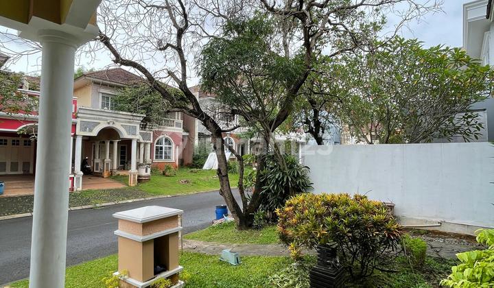 Rumah Luas Ada Taman Belakang Dekat dengan Pintu Tol Kota Wisata Cibubur 2