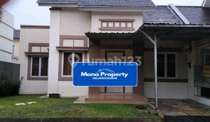 Nice Semi-Furnished House for Rent Inside Kotawisata Cibubur Cluster Nice Semi-Furnished House for Rent Inside Kotawisata Cibubur Cluster