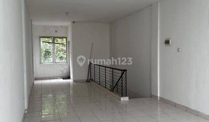 DISEWAKAN RUMAH BESAR FULL FURNISHED DI BOULEVARD KOTAWISATA 2